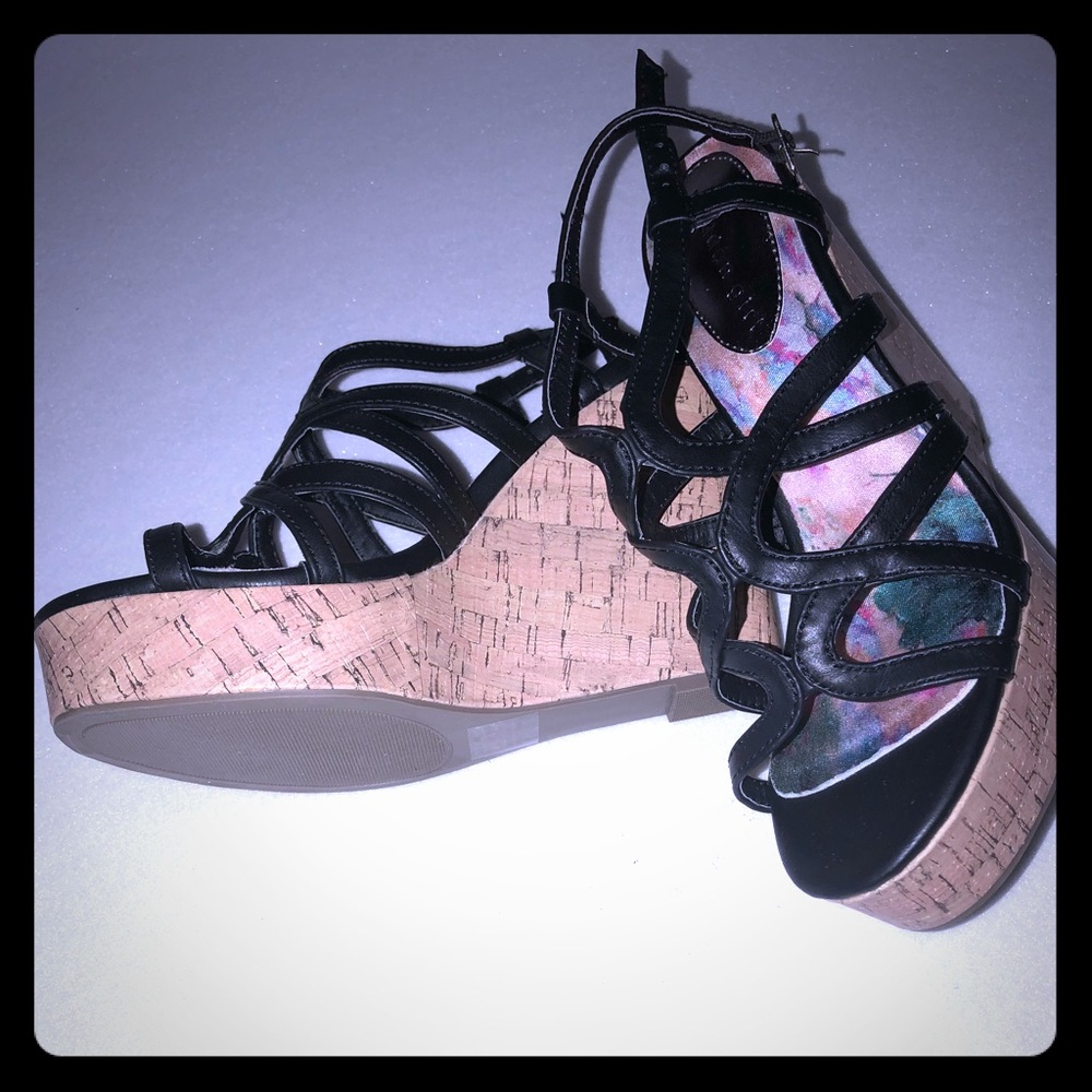 Madden Girl Black Wedges